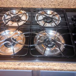 30" GE Gas Cooktop - Model: JGP320EV2BL