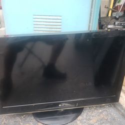 LG 42" TV 3 HDMI PORTS
