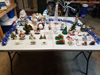 40 Pieces Of Christmas Decorations (will Be Thrown Away Tonight)