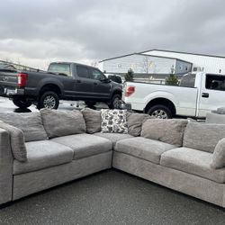 Sectional Couch 