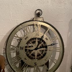 Old Clock 