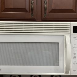 GE Spacemaker XL1800 Microwave