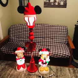 Disney Gemmy 62” Disney Magic Holiday LED Projection Lamp Post 