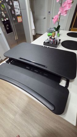 Manual standing desk