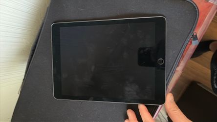 iPad Pro 9.7-inch Wi-Fi + Cellular. With Otterbox