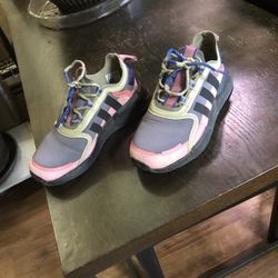 Ladies Running Shoes/ Size 7