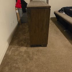 6-Drawer Wood Dresser w/ Mirror – Priced to Sell