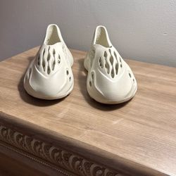 Adidas Yeezy Foam RNNR Ararat Sz. 8