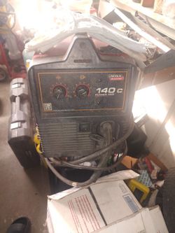 Lincoln 140c Mig Welder With Cart Helmet Too 