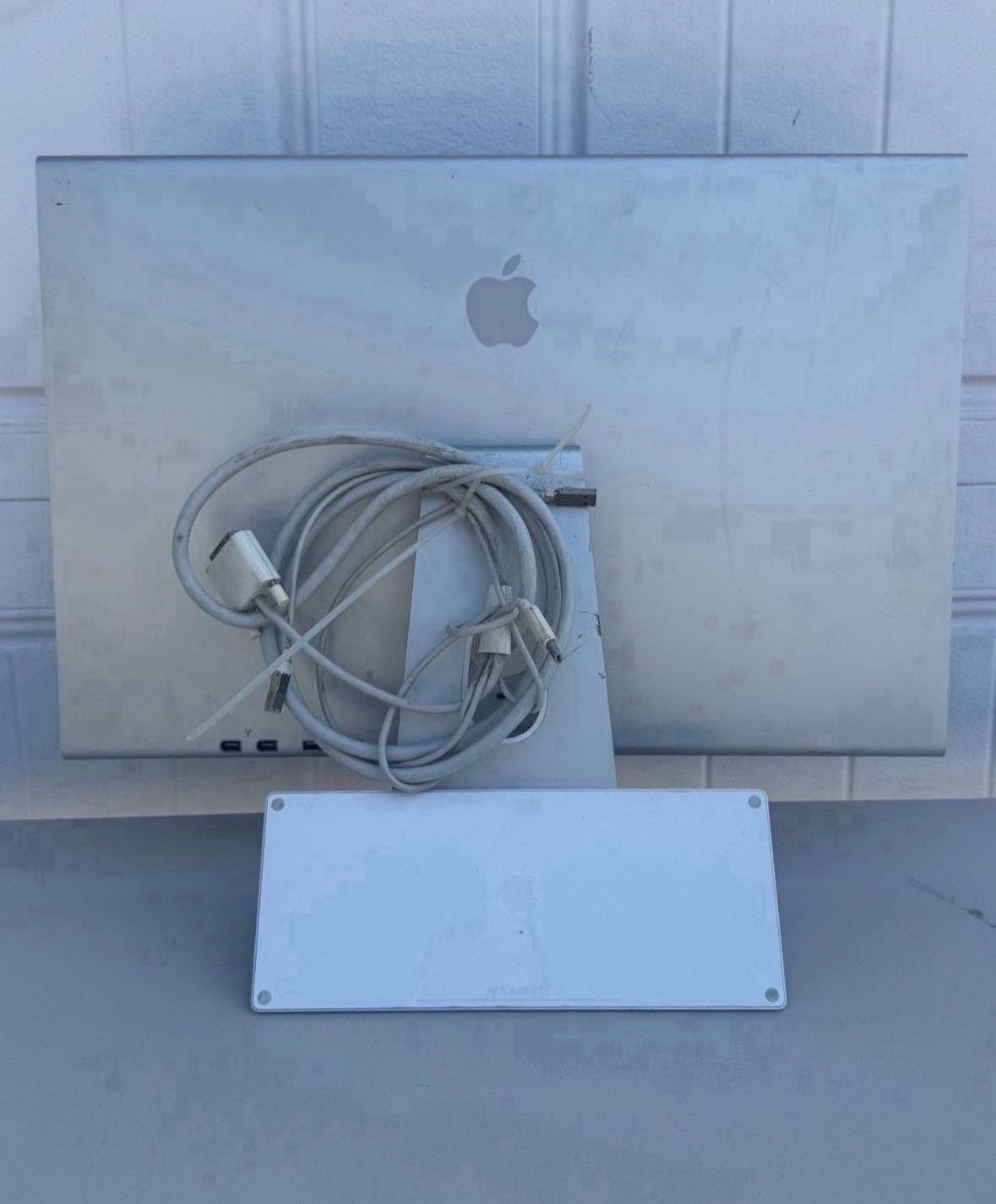 Apple Monitor And Keyboard