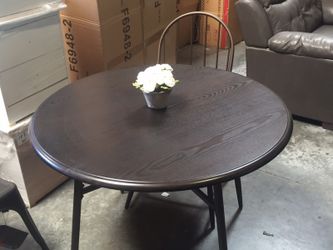 Industrial chic - farm style table- nook