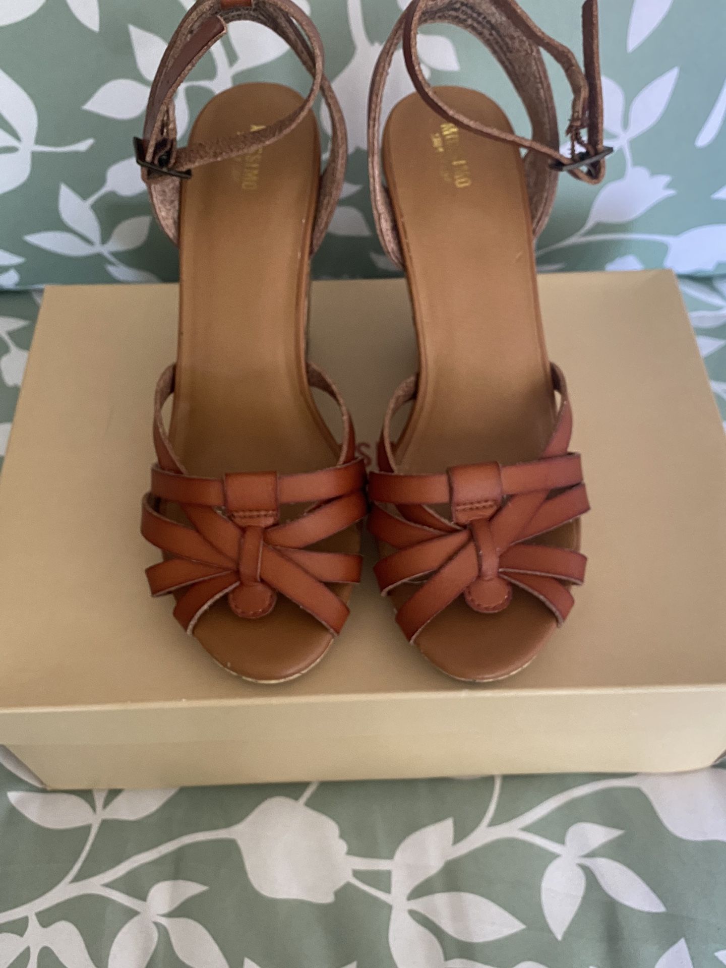 Brown Wedges