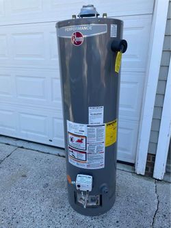 Refurbished 40 gal Gas Water Heater (includes installation)