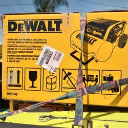 New DeWalt 4.5 Ga.  Portable Electric Air Compressor 