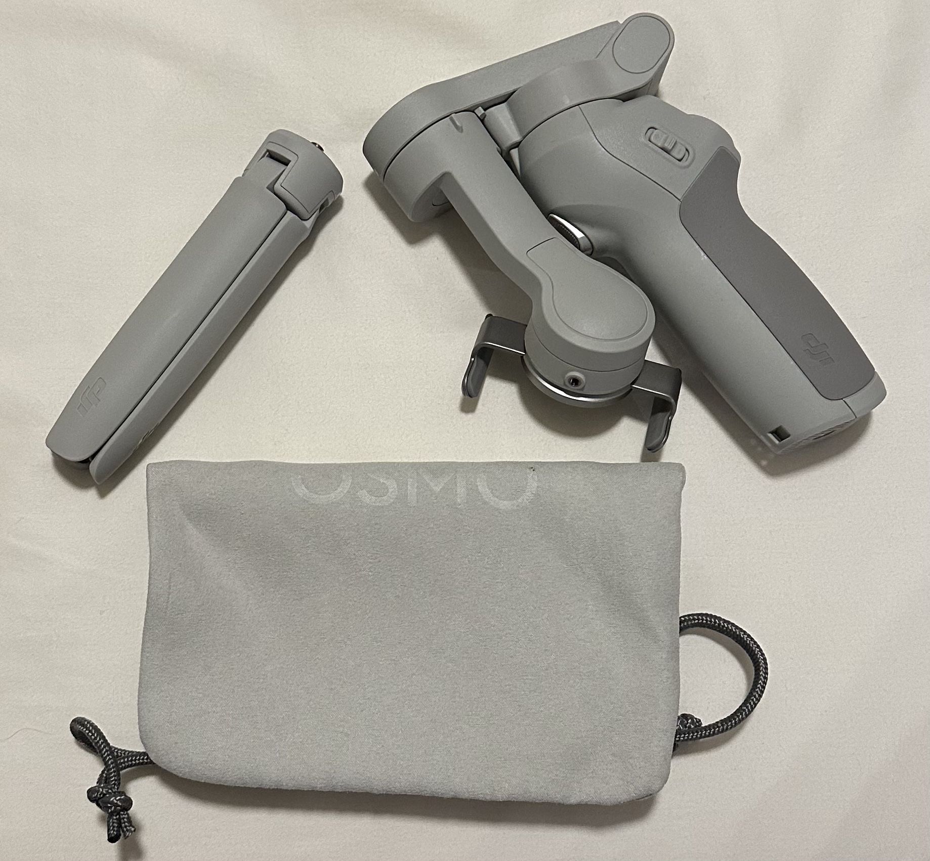DJI Osmo Mobile SE gimbal