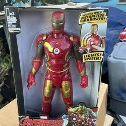 NEW Iron Man Action Figure