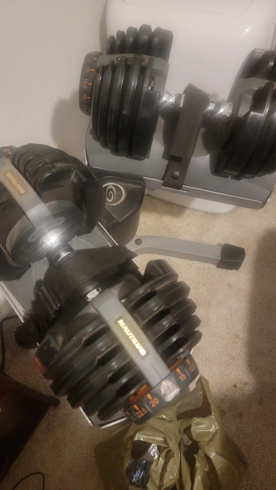 Nautilus Adjustable Dumbbells
