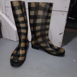 Rain boots 