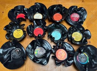 12 Vintage “Melted Records” Snack Bowls