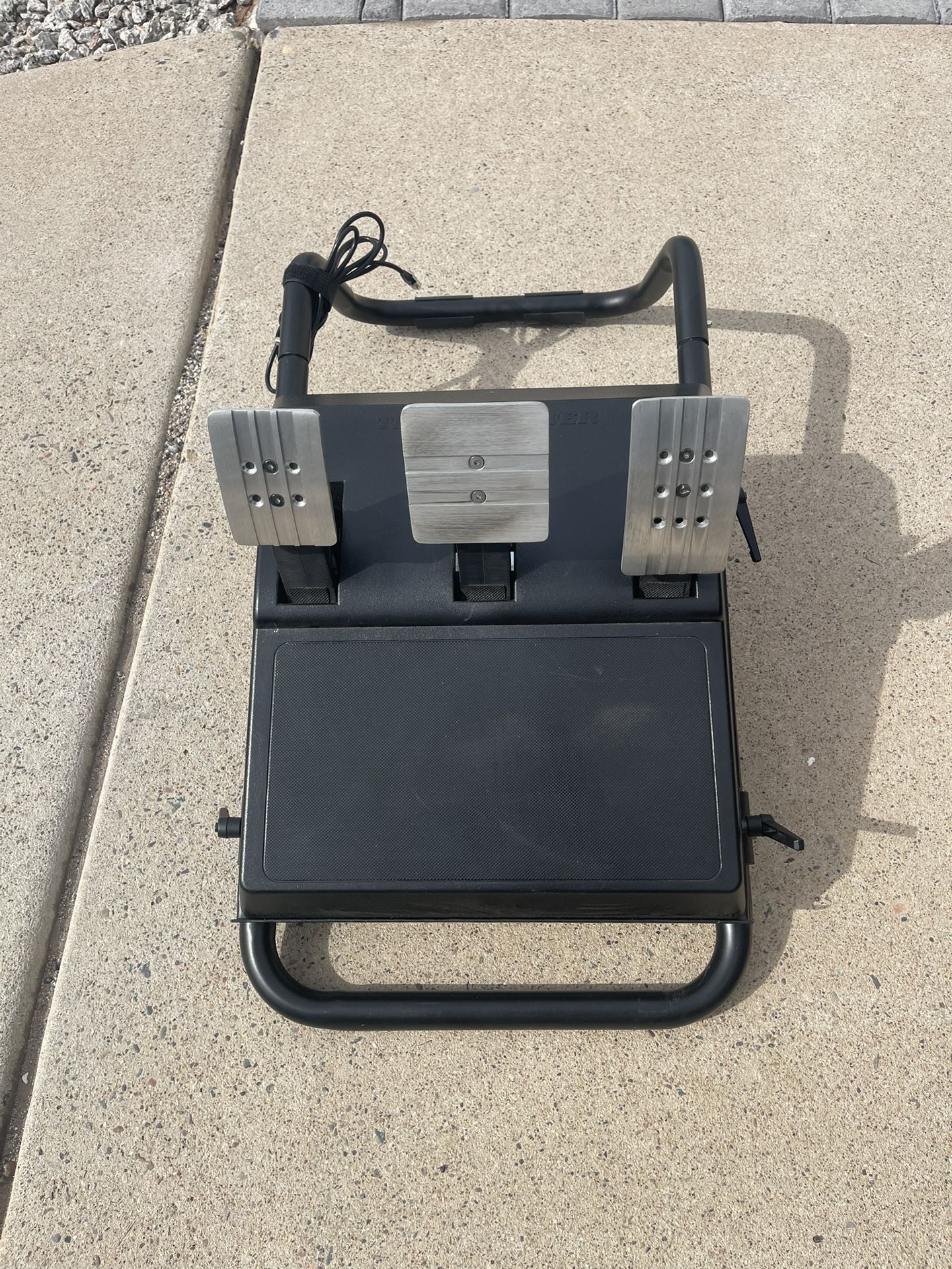 Thrustmaster 3-Pedal Set + Adjustable Stand