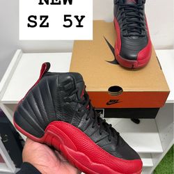 NEW Air Jordan 12 Flu Game SZ 5Y