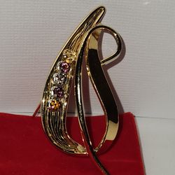 #2418, GEORGIAN  LEAF BROOCH, NATURAL STONES, AMBER AMETHYST. GOLD PLATED 