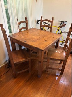 Dining table -35.5x38.5