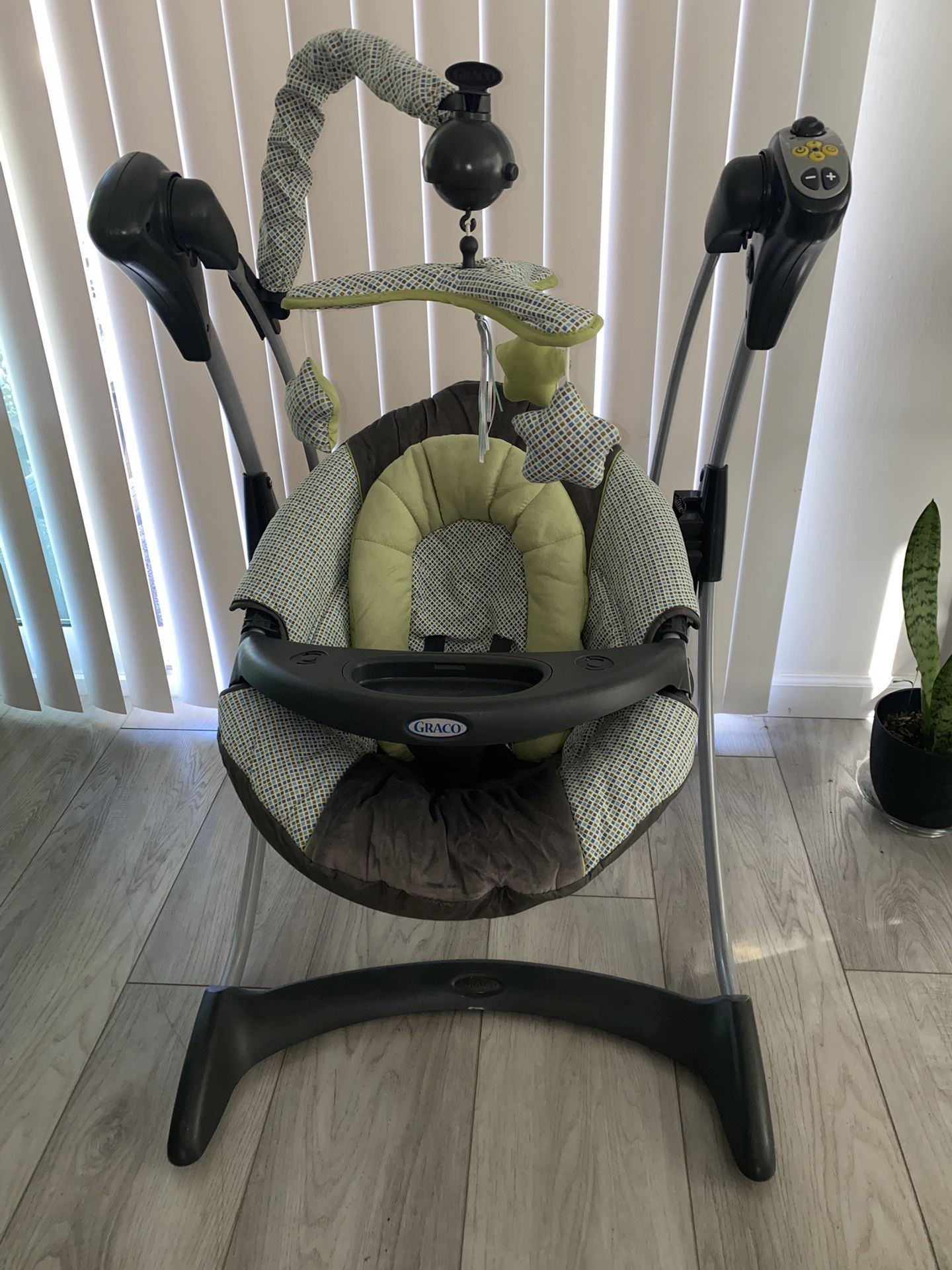 Graco Baby Swing