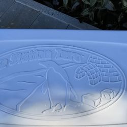 Moeller Ice Station Zero Cooler/Dockbox