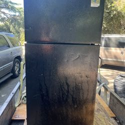 Americana Refrigerator 