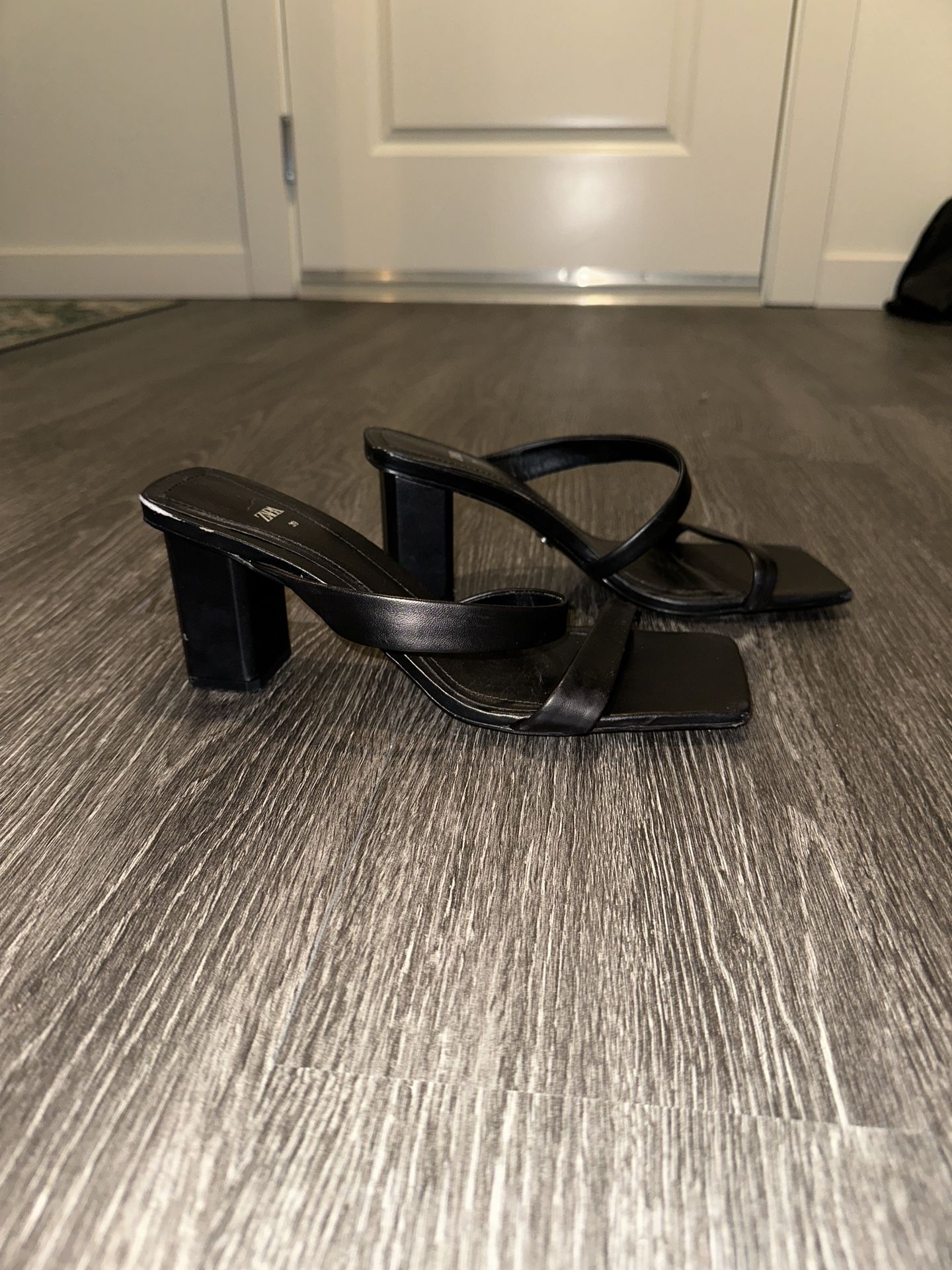 Heels (Zara) (size:39)