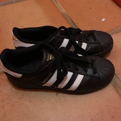 Adidas Superstar SIZE 5 And a Half For Women