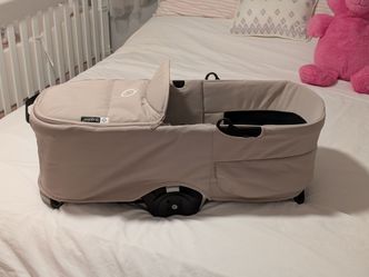 Bugaboo dragonfly lux bassinet with mattress beige