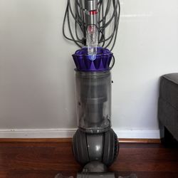 Dyson ball Animal + Vacuum