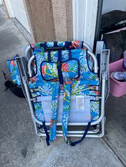 Tommy Bahama 2 beach chairs