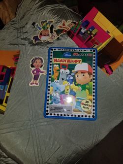 Handy mandy magnetic play set
