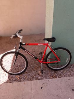 Diamondback Mountain Bike Red and Black