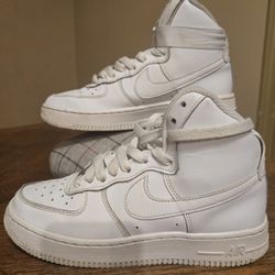 Boys Nike Air Force Hightops Size 5