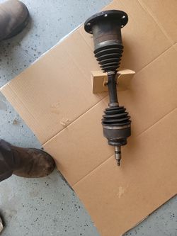2005   Ford  Pickup  4 /4 F150 Front Left Axel  
