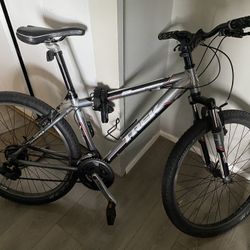 Trek 3 Series mountain bike 