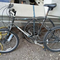 Shadow River 21"/53cm All Terrain 18 Speed Bike (MTB)