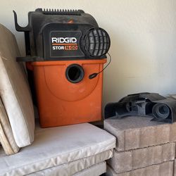 Rigid Stor N Go Vac