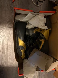 Size 9.5 Nike hyper ko wore 3 times too big for me