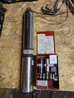 Red jacket submersible well pump