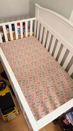 White Wood Baby Crib with Fitted Sheet and Mattress