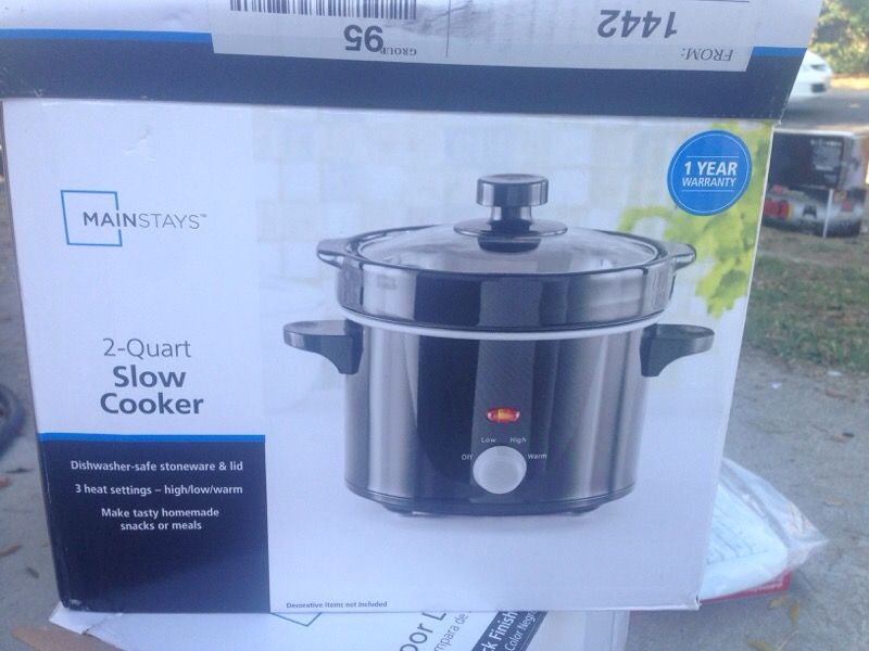 Slow cooker