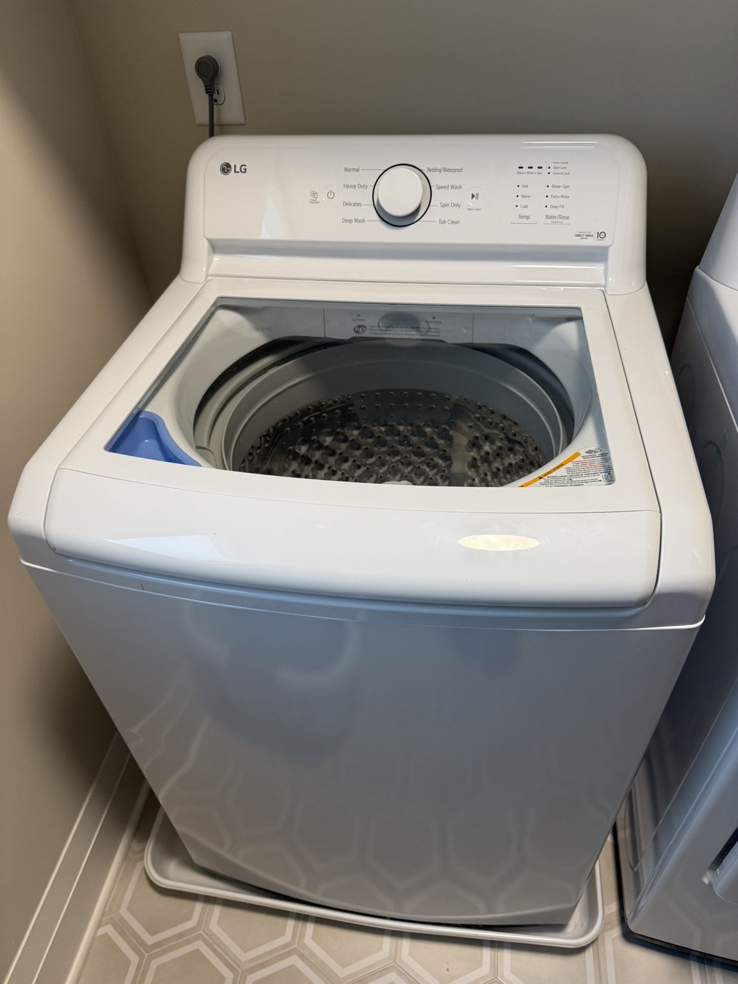 Brand New Electric Washer And Dryer