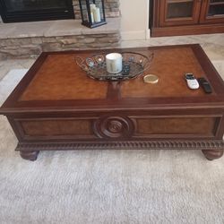 Coffee table leather top