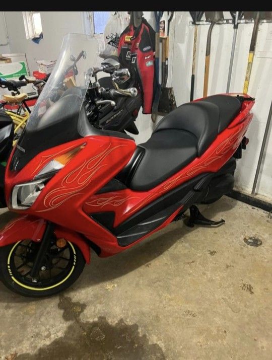 2015 Honda Forza 300cc