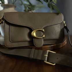 Coach Woman’s Hand Bag 
